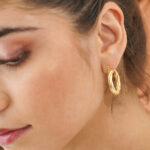 Arete Twisted Stripes en Oro Laminado de 18k | Qurimaki