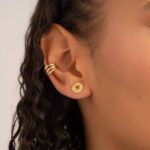 Arete Clover Redondo Silueta 9 mm en Oro Laminado de 18k | Qurimaki