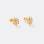 Arete Cruz Sagrada con Circonias en Oro Laminado de 18k | Qurimaki